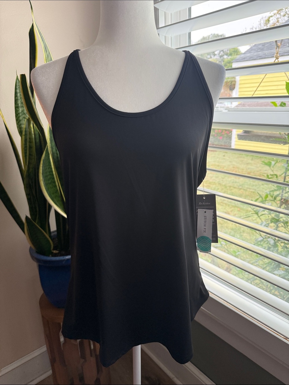 Threads 4 Thought Cassia ReActive Performance Tank NWT 🖤